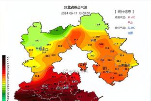 梅西赛后径直走到大合影处，合影时站在最后排几乎不露脸